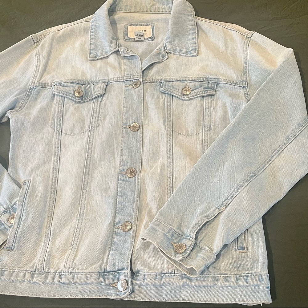 Forever 21 Classic Light Wash Denim Jacket